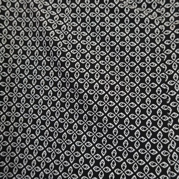 Susan Graver Stretch slim Patterned Pants Black White Size 6 - Picture 9 of 16